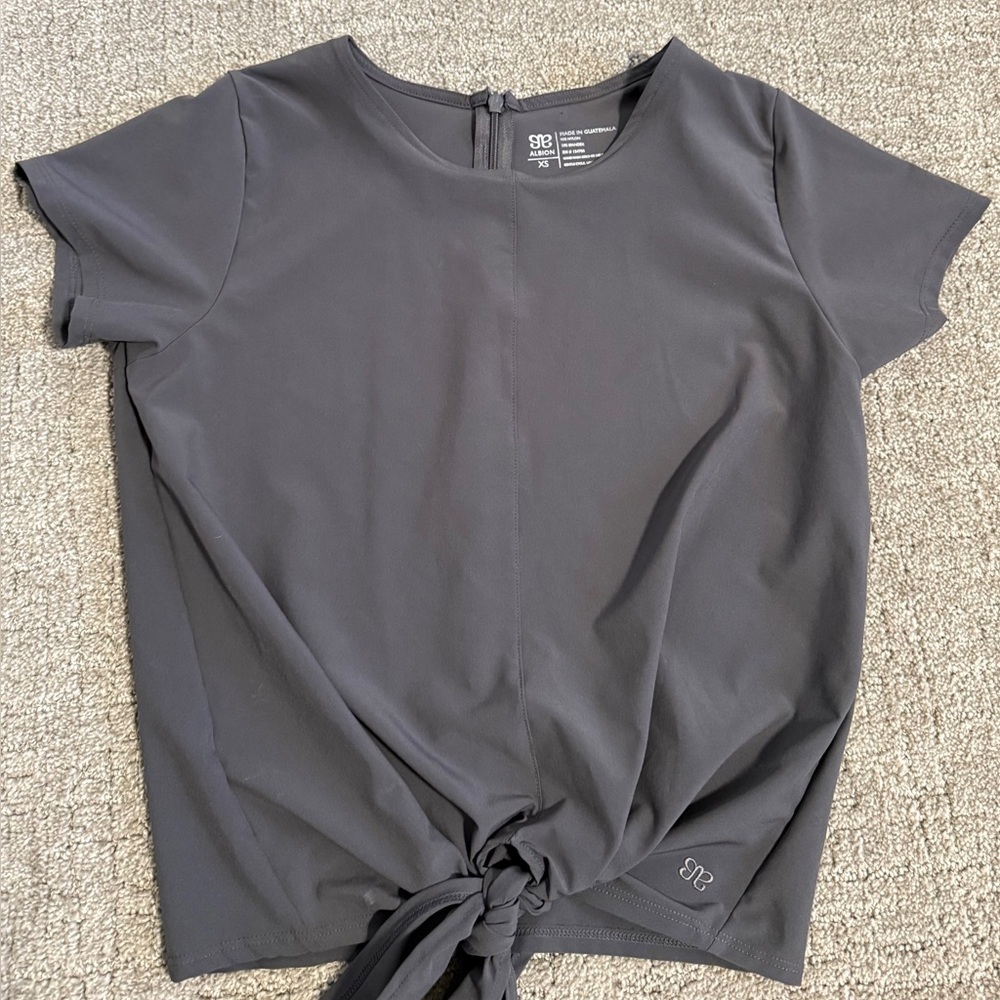 ALBION gray tie-front top  Fit XS